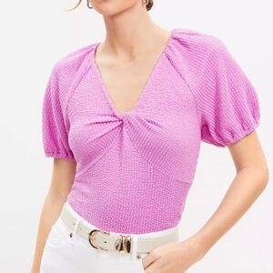 NWOT LOFT Seersucker puff sleeve twist top